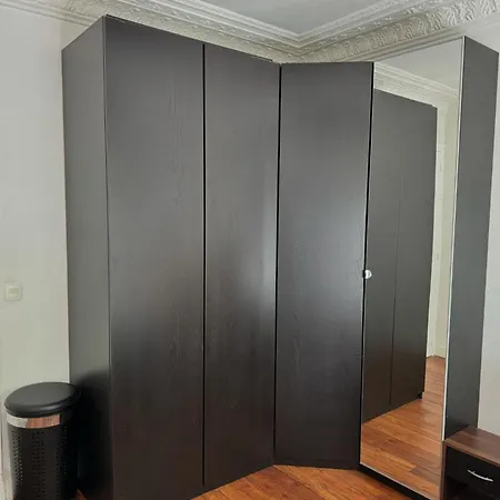 Porte De Paris, Grand 2 Pieces Appartement